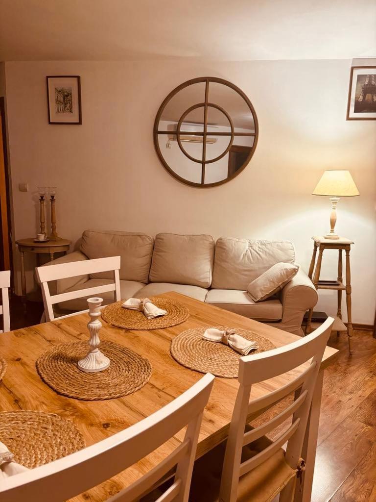 Apartemen Spacious With A Mountain View, Big Balcony And Parking Sofia